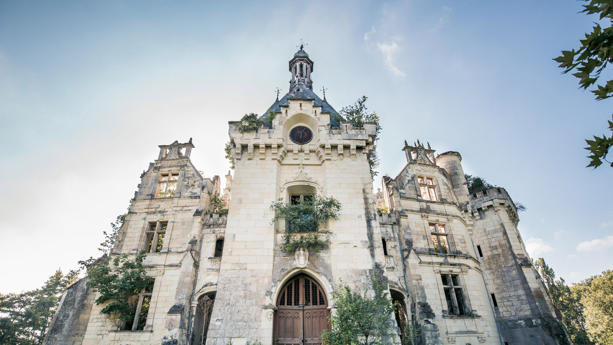 Страшно красиво замок МотШанденье во Франции