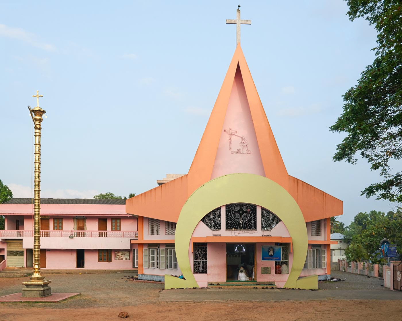 Архитектура в объективе постмодернистские церкви на юге Индии