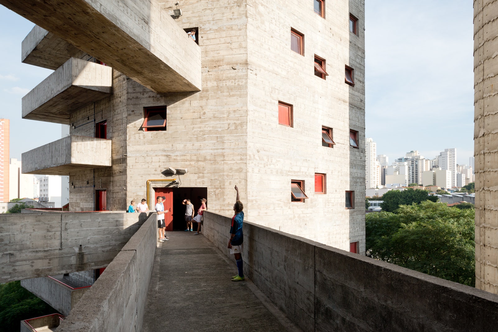 Лина Бо Барди пост почитания бразильского архитекторамодерниста