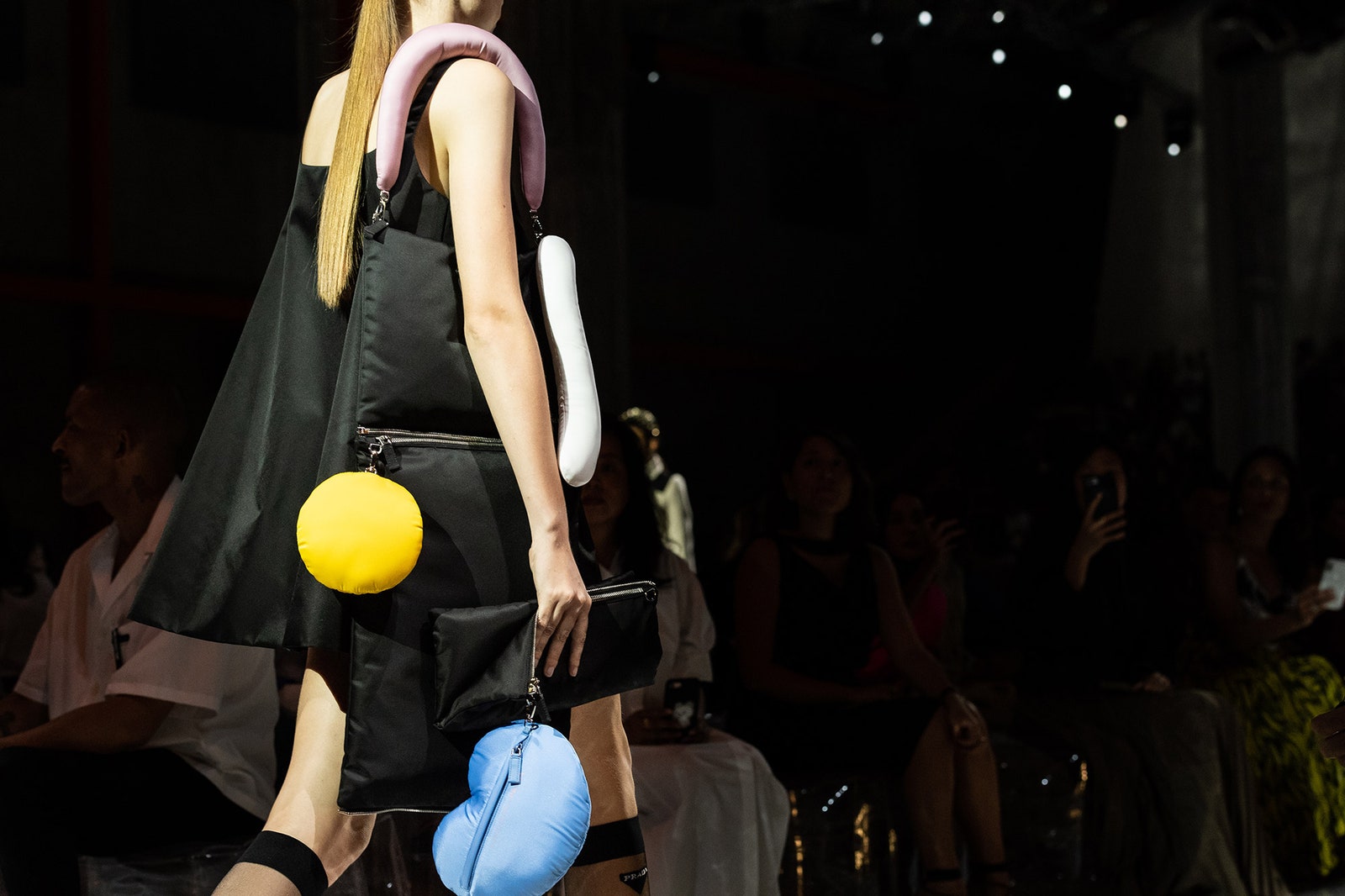 Женщиныархитекторы создали для Prada новую коллекцию аксессуаров