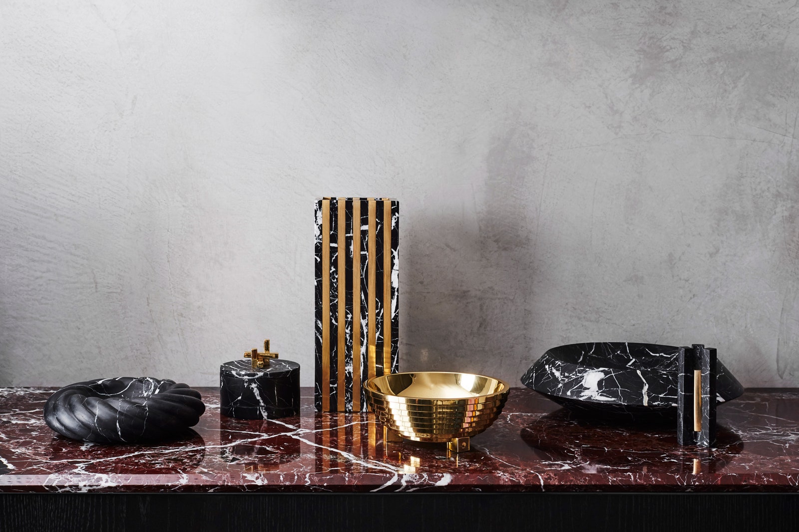 Мрамор медь и перламутр коллекция аксессуаров от Грега Натале