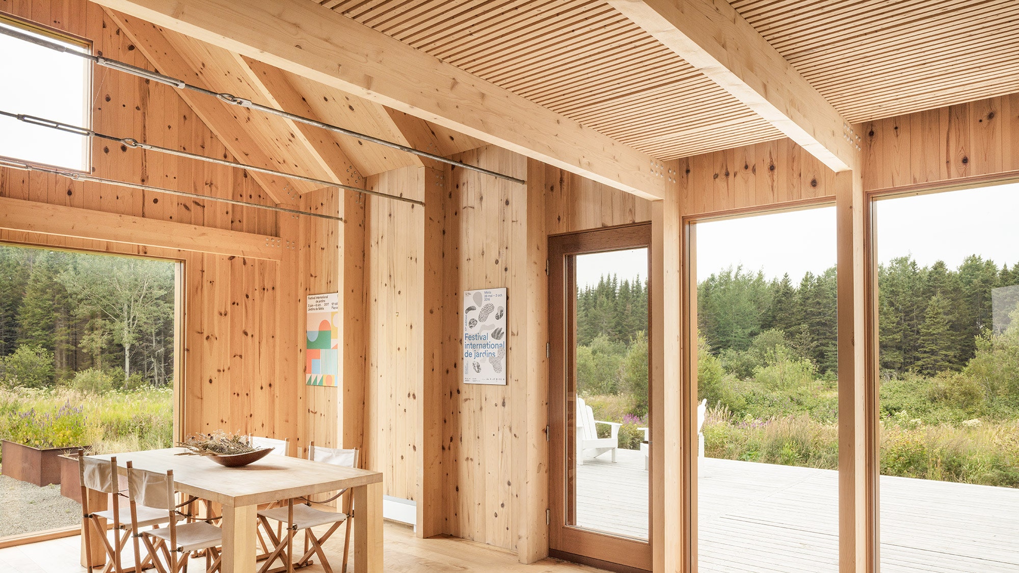Деревянная резиденция для архитекторов и дизайнеров в Квебеке