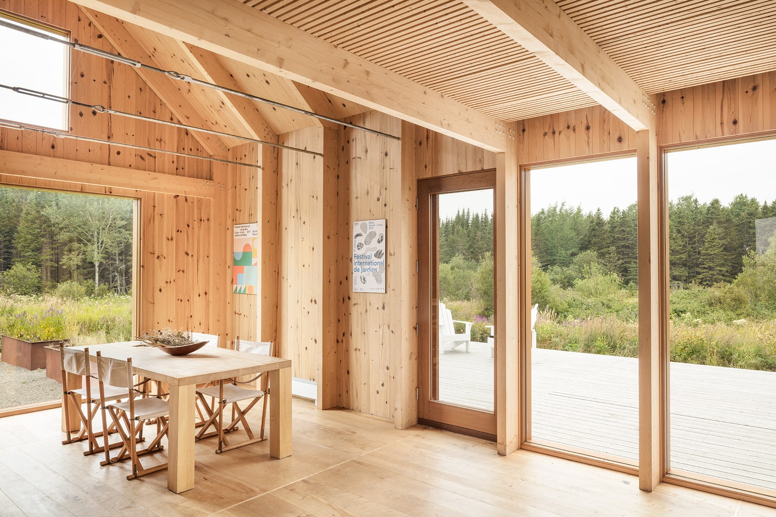 Деревянная резиденция для архитекторов и дизайнеров в Квебеке