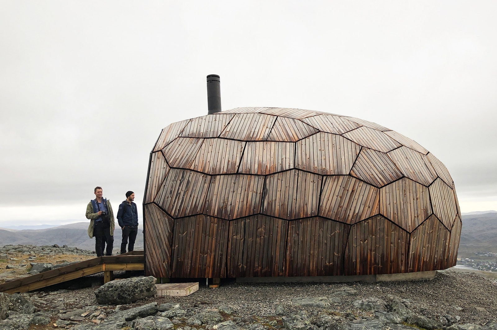 Деревянная хижина для отдыха в горах Норвегии