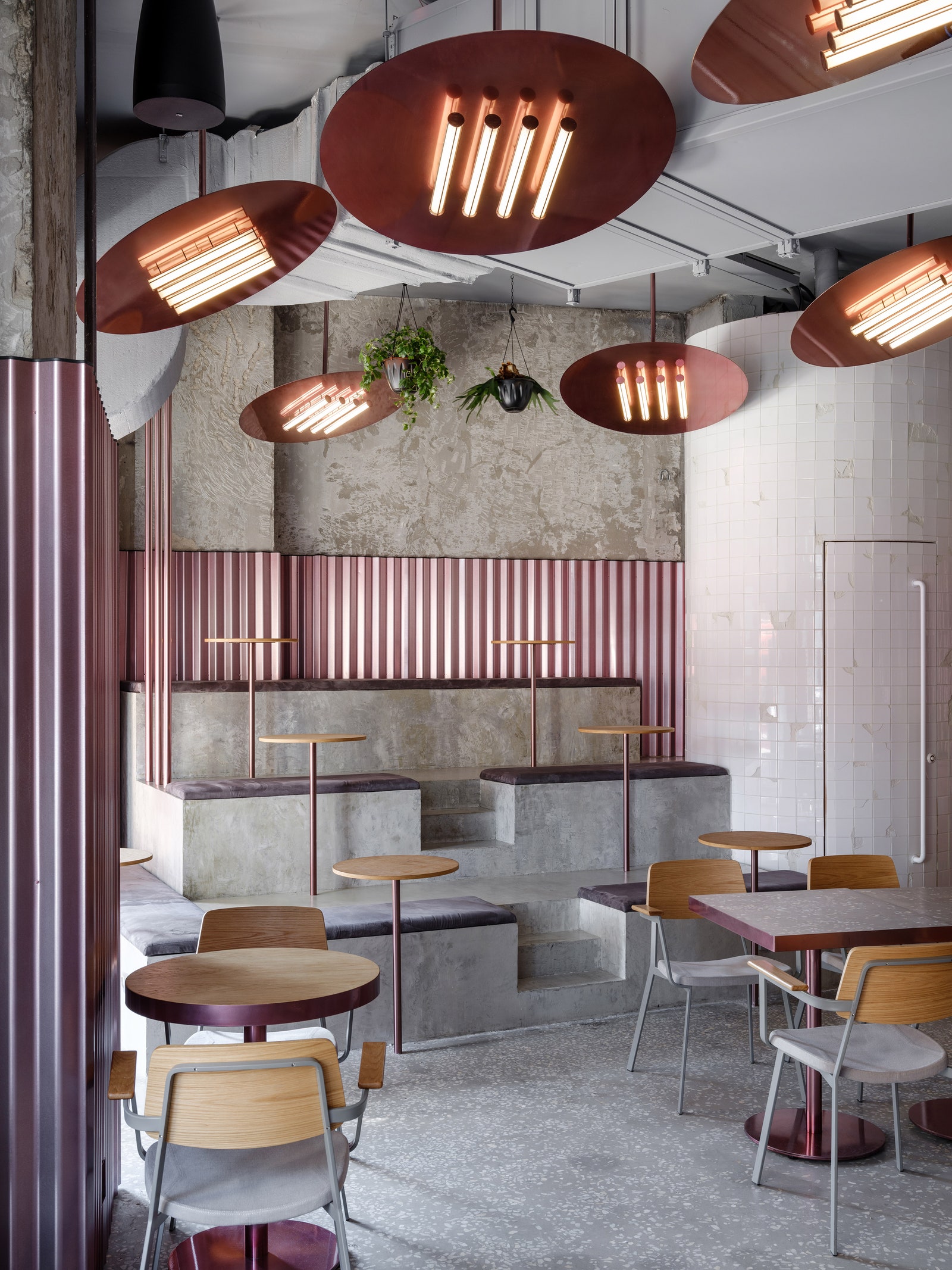 Ресторан Rare Pastrami Bar в Милютинском переулке по проекту Гарри Нуриева