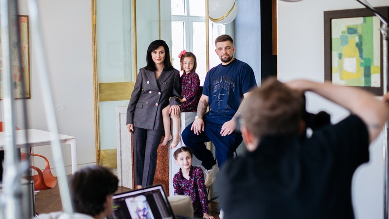 Баста с женой и детьми фото и видео со съемок октябрьского номера AD