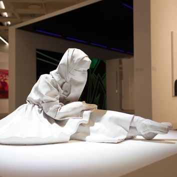 Закрытый показ выставки музеев Катара “Современный Катар: искусство и фотография” в Санкт-Петербурге