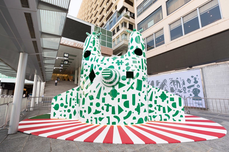 Яркая инсталляция Хайме Айона в Гонконге