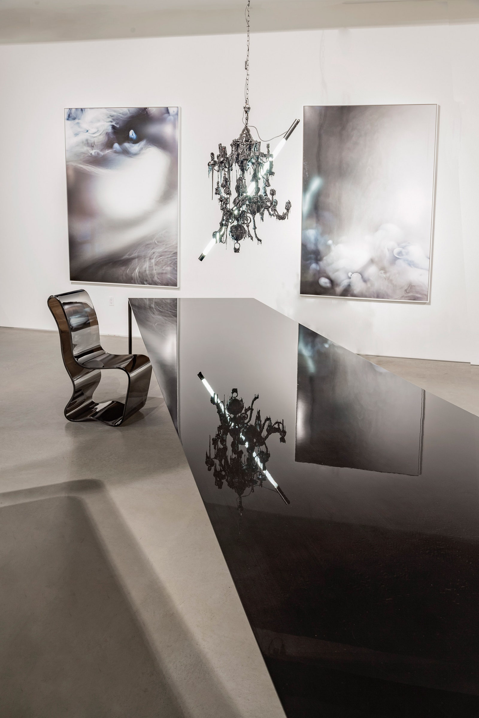 10 лет спустя Surface Table в галерее Twentieth