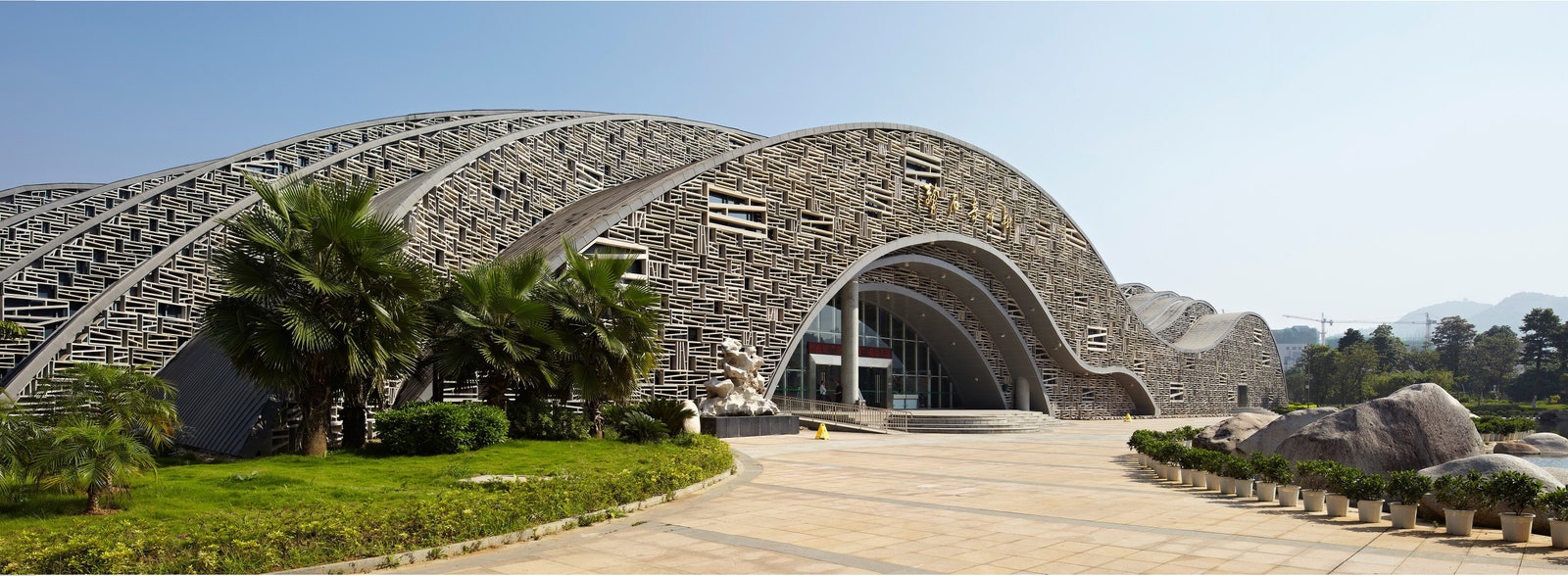 Выставочный зал Suiseki Hall в Китае