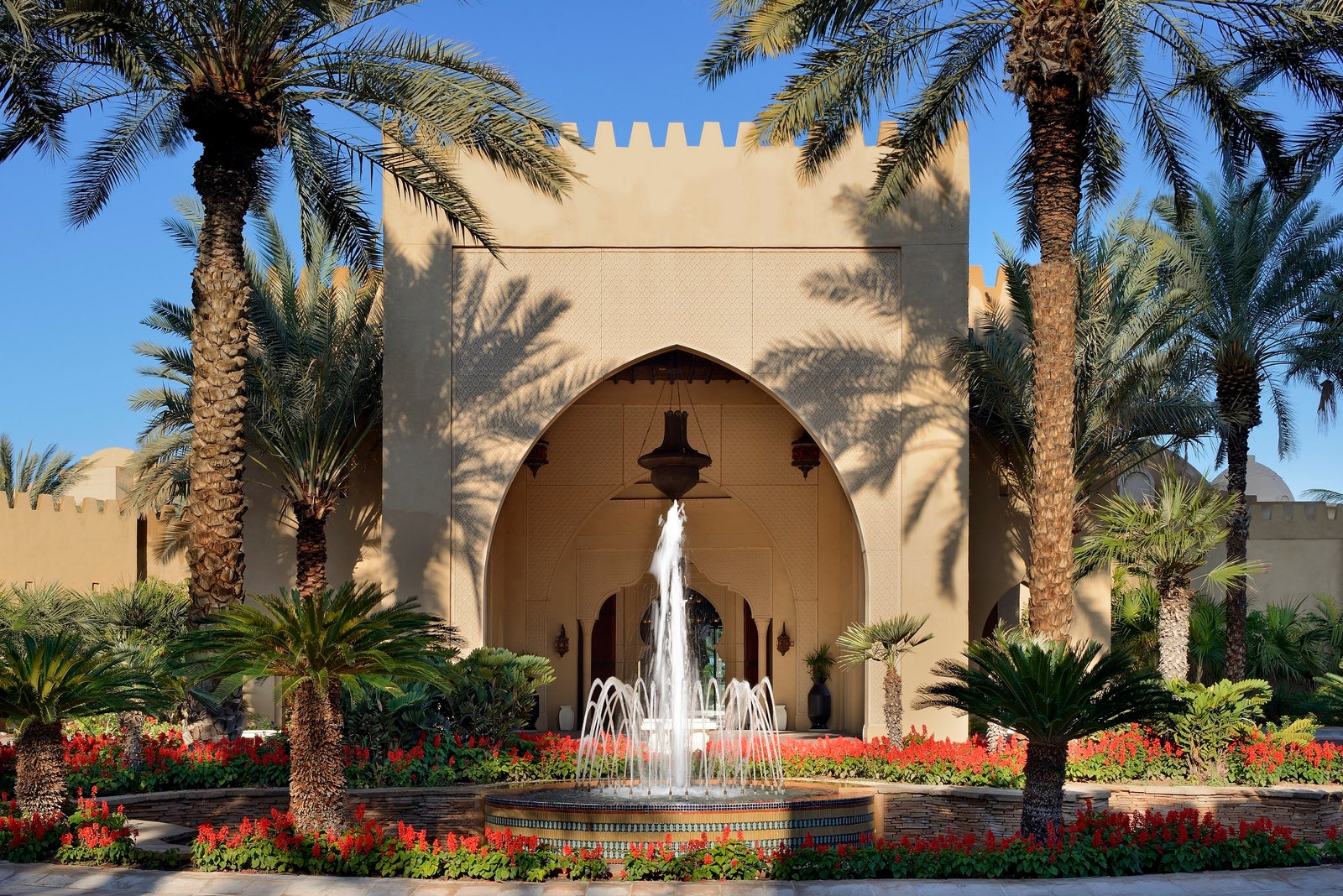 Главный вход в корпус Arabian Court
