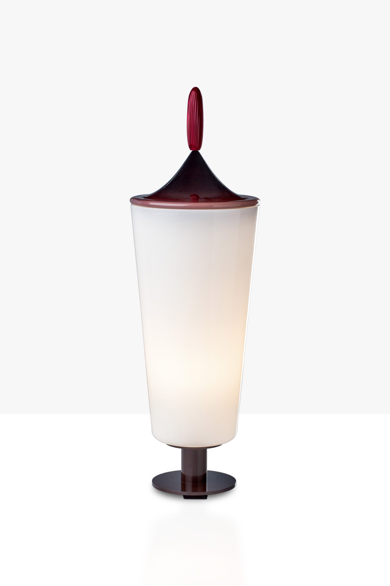 Этот смутный объект желания светильники из коллекции Lou от Альдо Чибича