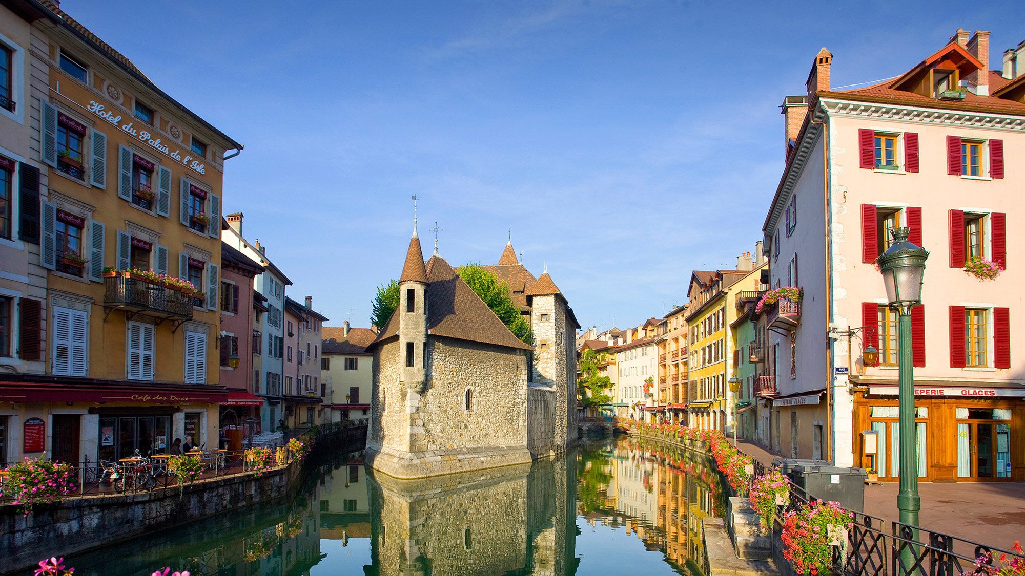 10 самых красивых маленьких городов Франции