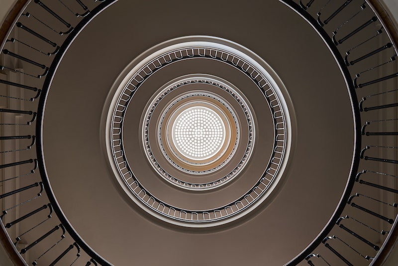 Винтовые лестницы фото архитектуры Будапешта в проекте Time Machine