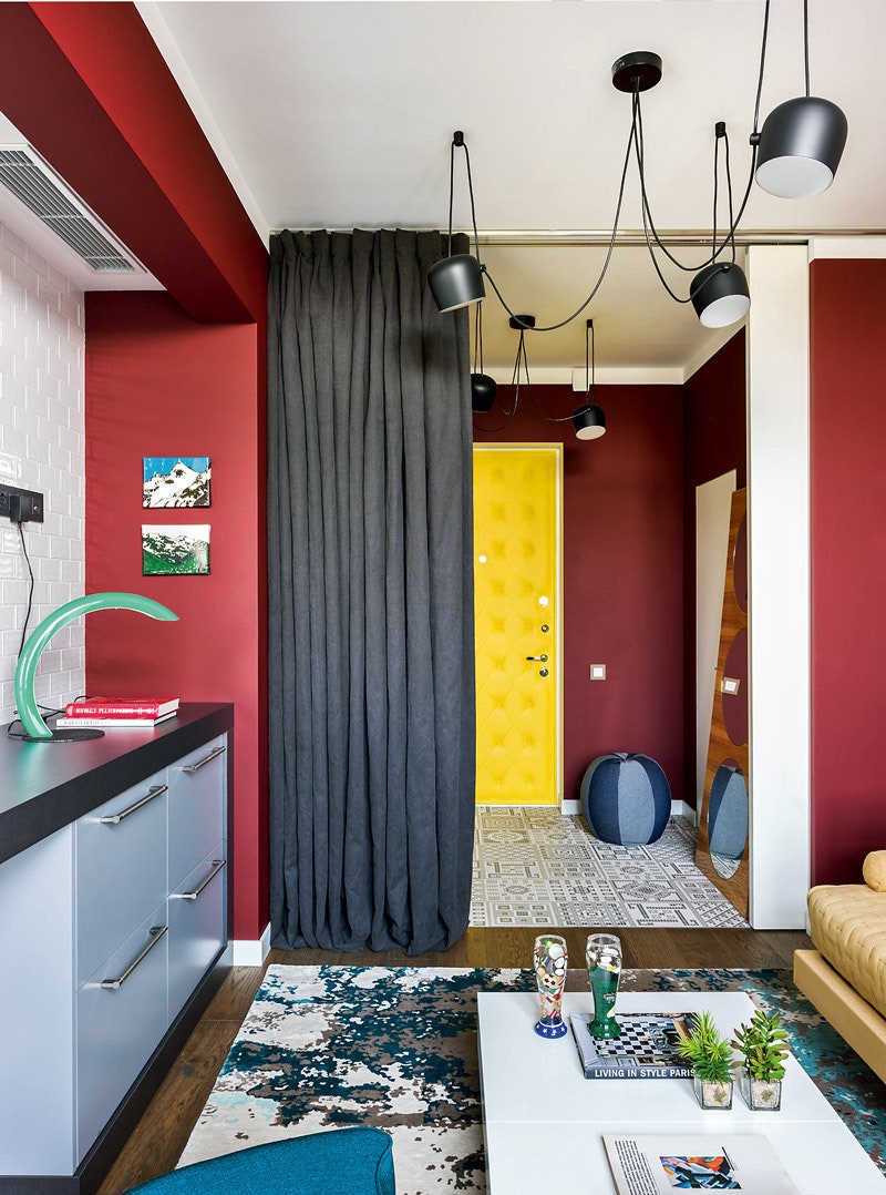 Яркий интерьер квартиры в сталинском доме  фото