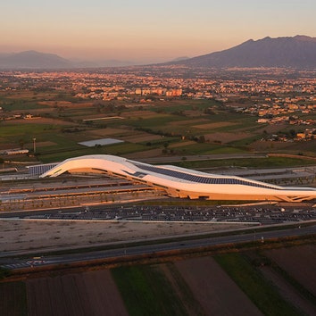 Вокзал под Неаполем по проекту Zaha Hadid Architects