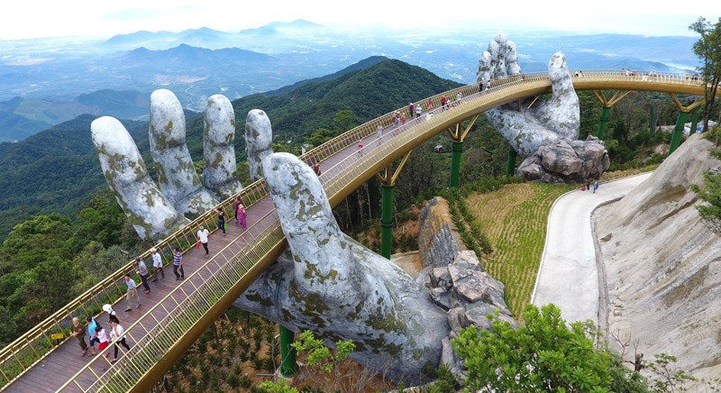 Мост на руках во Вьетнаме  фото и видео