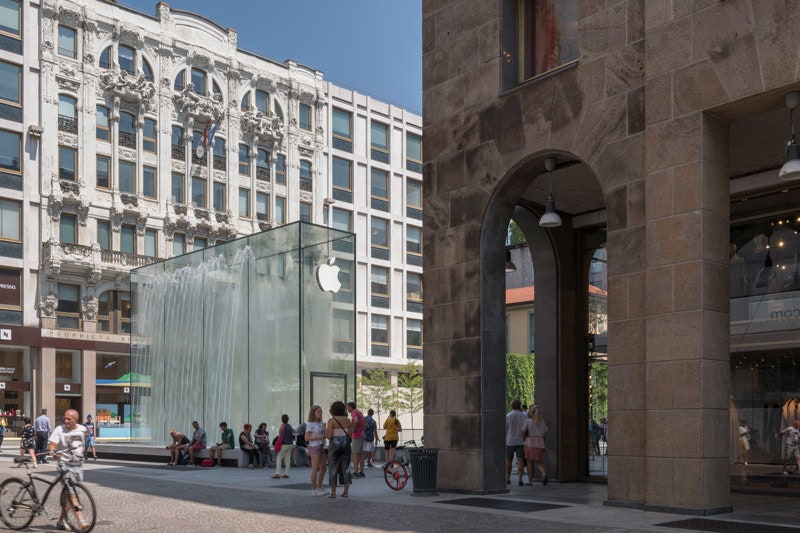 Новый магазин Apple в Милане по проекту Foster  Partners
