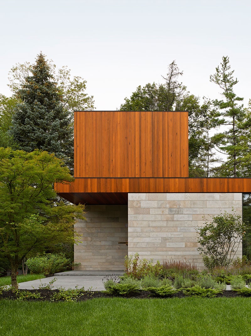 Дом для двух поколений в Онтарио работа архитекторов Williamson Williamson Inc.