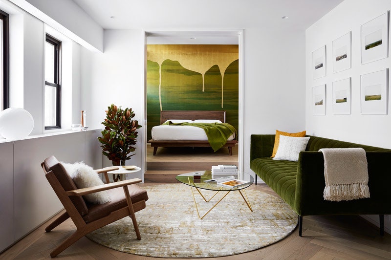 Белый интерьер фото квартиры с зелеными акцентами