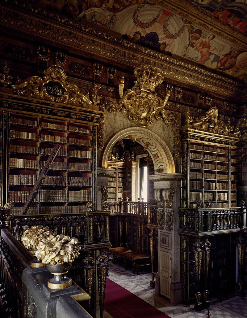Biblioteca Joanina Коимбра Португалия.