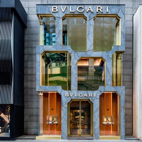 Бюро MVRDV спроектировало впечатляющий фасад бутика Bvlgari в Куала-Лумпуре