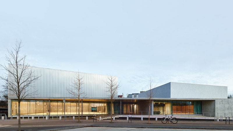 Спортивный комплекс в Страсбурге работа архитектурного бюро Доминика Кулона