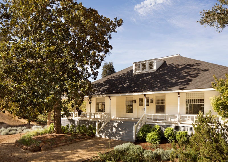Richard Beard Architects отреставрировали фермерский дом XIX века в Калифорнии