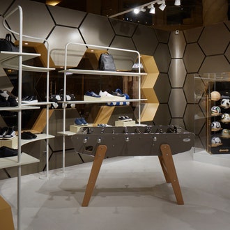 В “Крокус Сити Молле” открылся pop-up-магазин Louis Vuitton