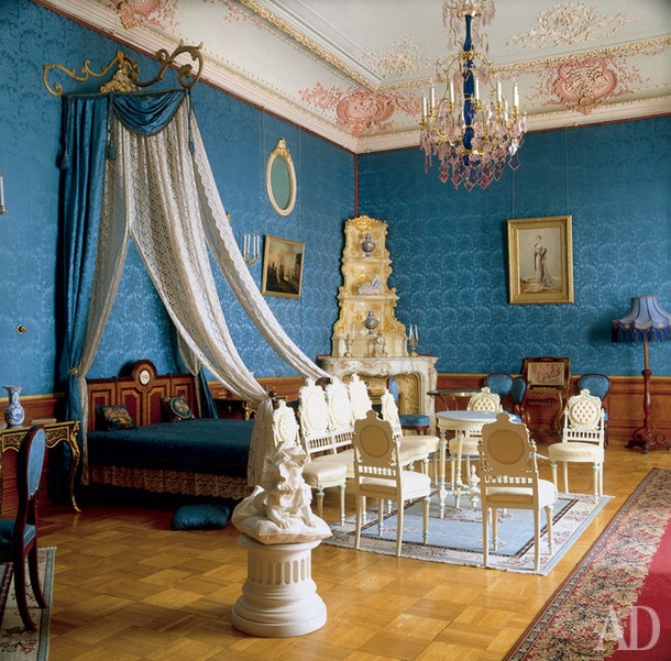 Подробнее об истории Юсуповского дворца в СанктПетербурге читайте по клику на изображение....
