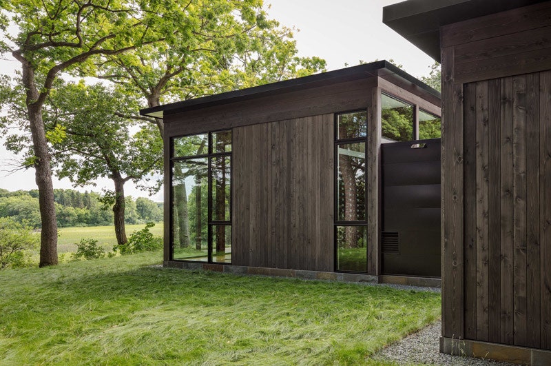 Минималистичный дом в лесу проект бюро ALTUS Architecture  Design в штате Миннесота