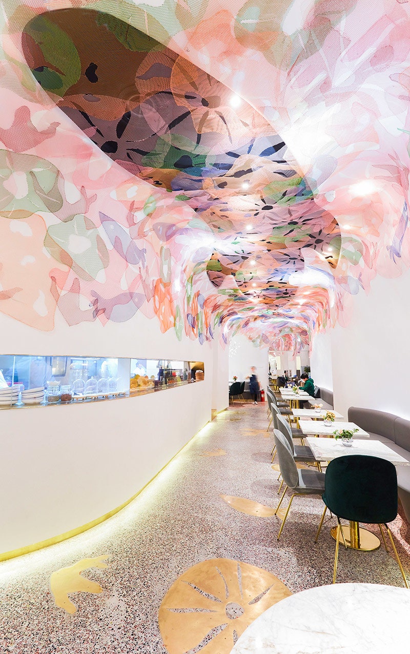 Рыбный ресторан Blufish в Пекине фото интерьеров от японских дизайнеров