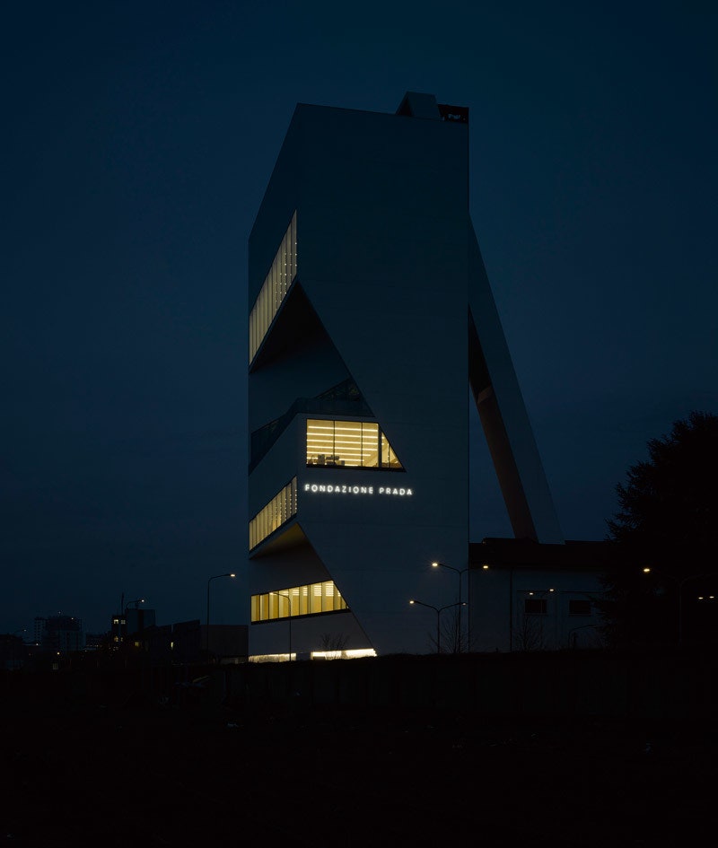 Новое пространство Fondazione Prada официально откроется 20 апреля 2018 года фото башни Torre