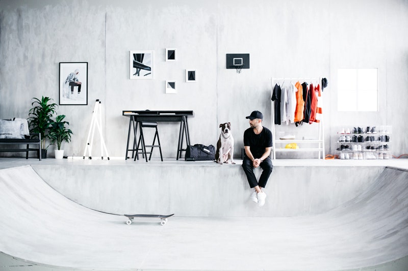 Коллаборация IKEA и Stampd одежда и скейтборд из коллекции Spänst