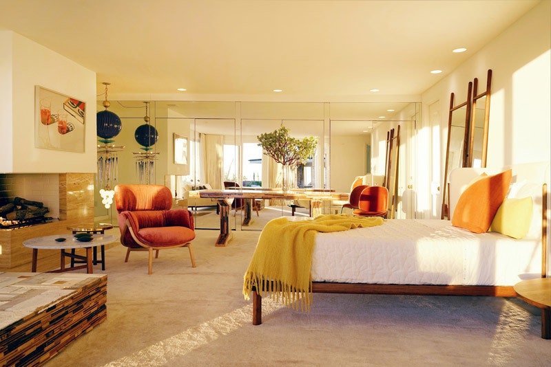 Дизайнгалерея Casa Perfect в бывшем доме Элвиса Пресли фото интерьеров виллы в ЛосАнджелесе
