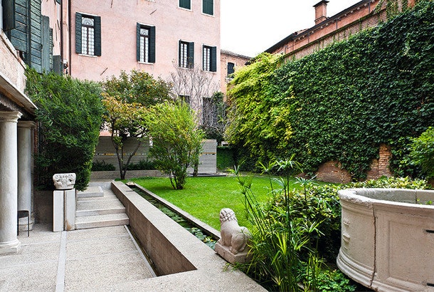 Сад в Fondazione Querini Stampalia.
