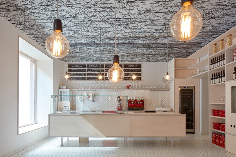 Кафелазаньерия в Праге фото минималистичного интерьера от Mar.s Architects