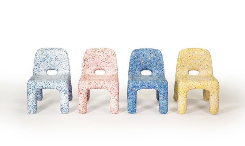 Пластиковая детская мебель из переработанных игрушек коллекция бренда ecoBirdy