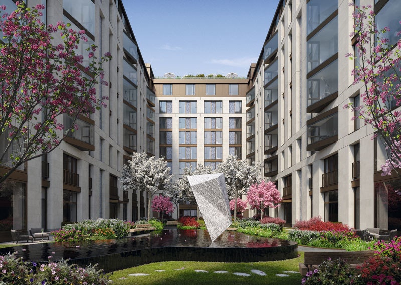 Во внутреннем дворе жилого комплекса устроен сад напоминающий “частные скверы” в престижных районах Лондона.
