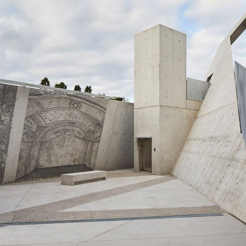 Мемориал жертвам холокоста по проекту Даниэля Либескинда