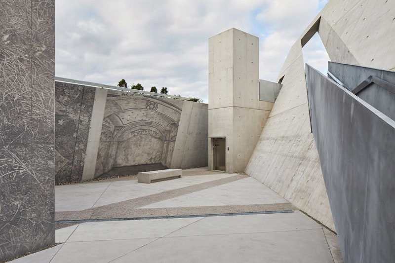 Мемориал жертвам холокоста по проекту Даниэля Либескинда открылся в Оттаве