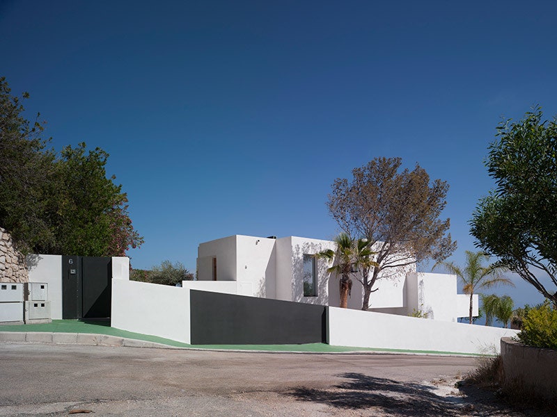 Дом в Испании напоминающий круизный лайнер работа бюро RGB arquitectos