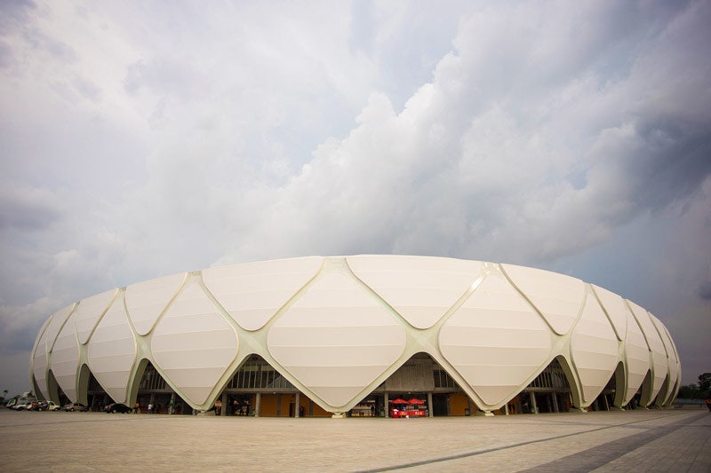 Лучшие стадионы мира San Siro в Милане Saitama Stadium в Сайтаме Arena da Amazonia в Манаусе