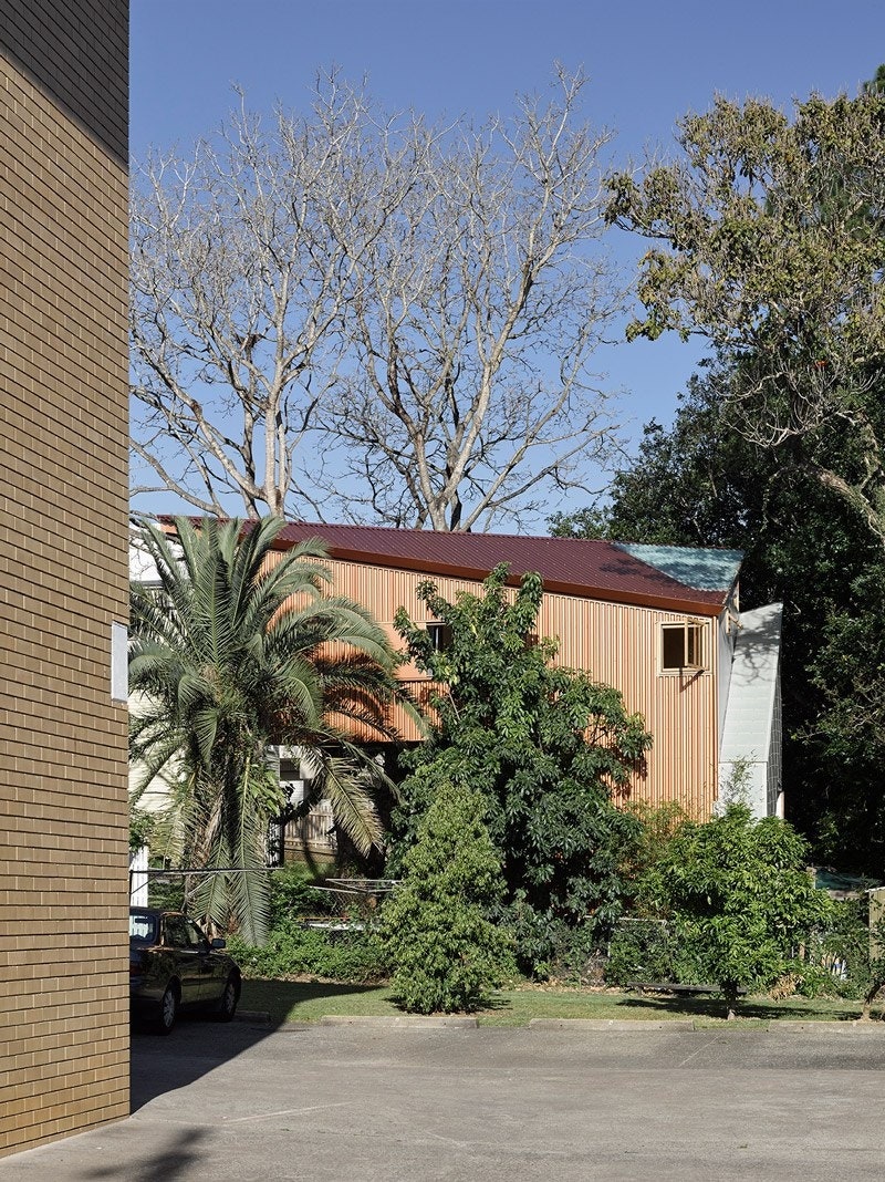 Пространство для отдыха в Брисбене вдохновленное идеей домика на дереве