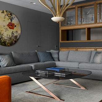 Квартира с тремя спальнями в Москве, 150 м²