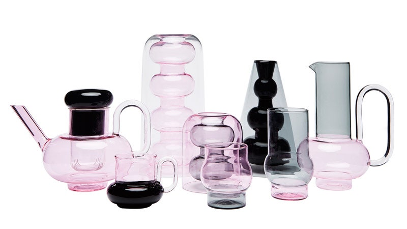 Коллекция посуды и аксессуаров Bump из выдувного стекла вдохновленная лабораторной посудой