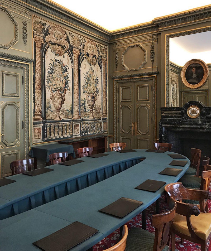 Интерьеры Тулузского дворца в Париже как выглядит Банк Франции изнутри
