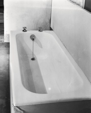 Встраиваемая чугунная ванна Majestic. 1927 год.