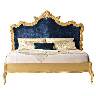 Кровать Hermitage из коллекции Opera Contemporary Angelo Cappellini.