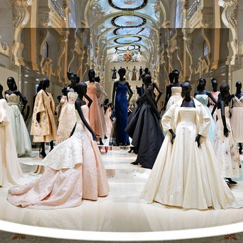 Выставка Dior в Париже